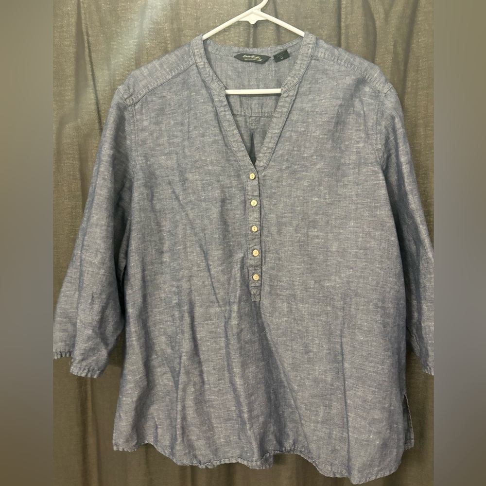 Women’s Eddie Bauer medium weight chambray tunic size XL
